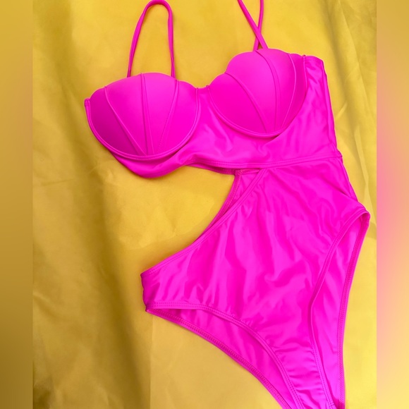 *NEW* Hot Pink Shell Bra Swimsuit - Picture 2 of 10